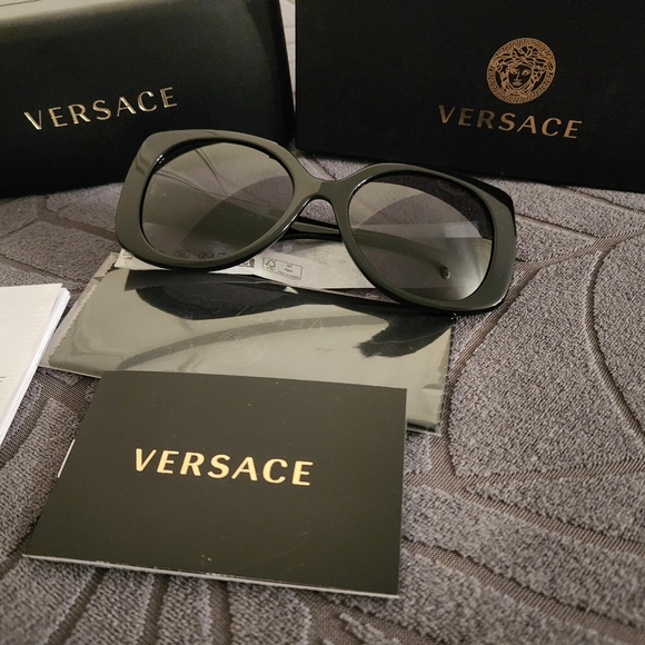 Authentic Versace Sunglasses - Picture 8 of 17